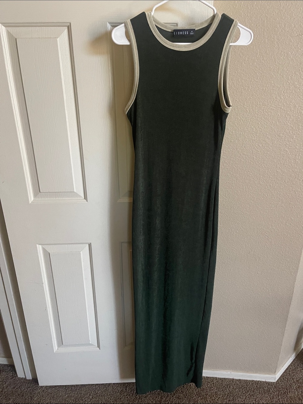 LIONESS 97' MAXI DRESS - FOREST - Picture 4 of 7
